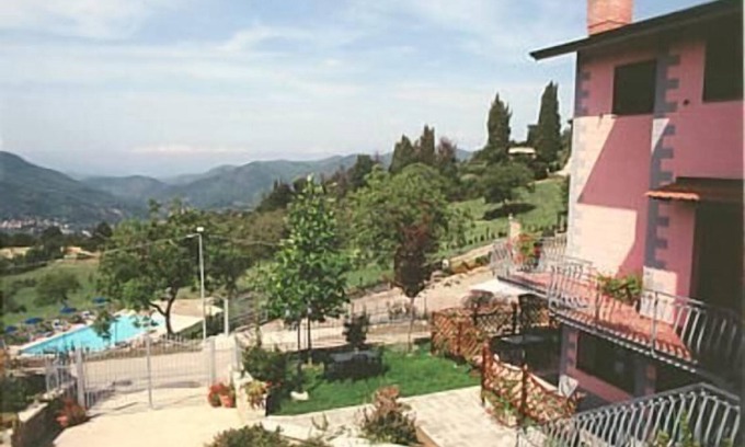 Minucciano Apartment | Miravalle Holiday Homes - Apartment Viola