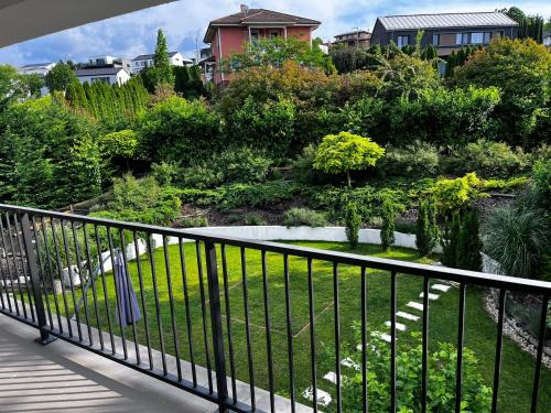 Torokbalint Apartment | Mirror Hill Lodge