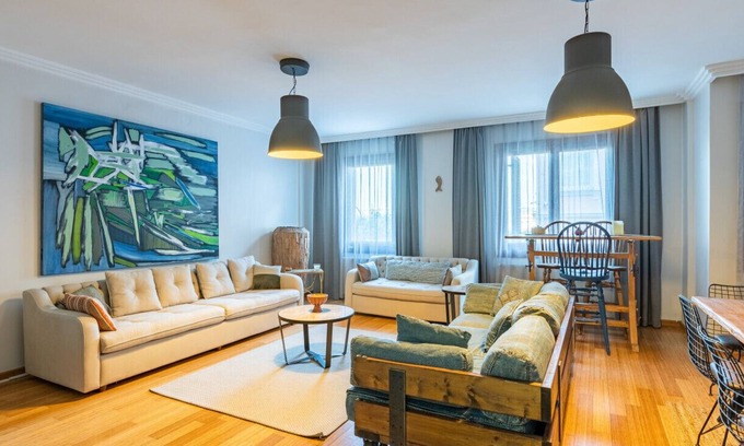 Uskudar Apartment | Missafir Flat with Bosphorus View in Kuzguncuk