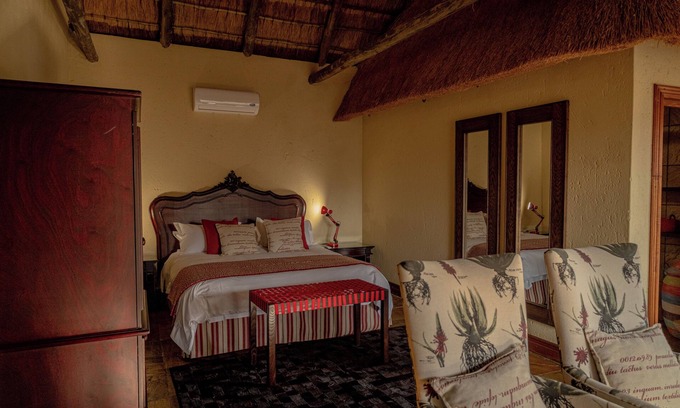 Mookgopong House | Mmakuba Private Game Lodge, Deluxe Chalet 7A