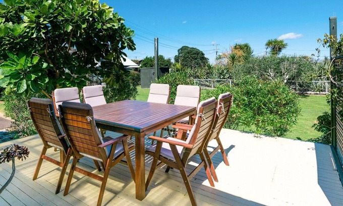 Oneroa Cottage | Moa Bach - Blackpool Holiday Home