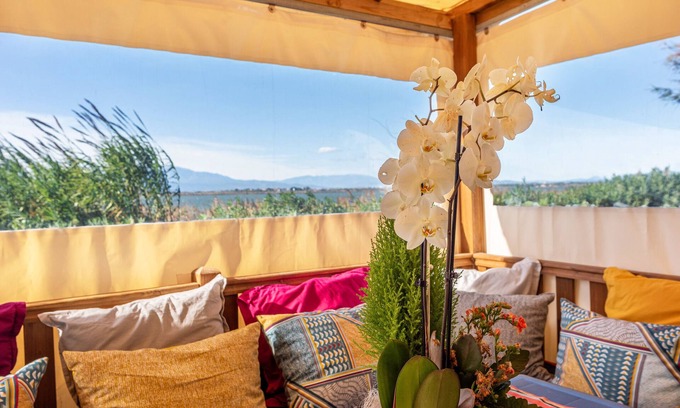 Canet-Plage House | Mobile Home 'Camping Siblu Vue Sur Canigou' with Lake View, Shared Pool & Wi-Fi