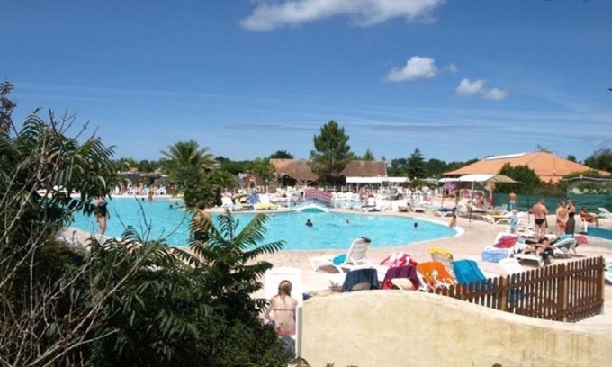 Gastes Other | Mobile home Ht de gamme climatisé dans le camping **** de la Réserve