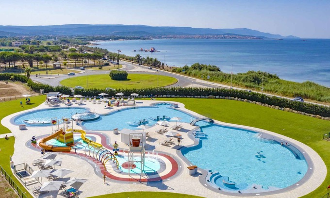 Fertilia House | Mobilehome mit Pool