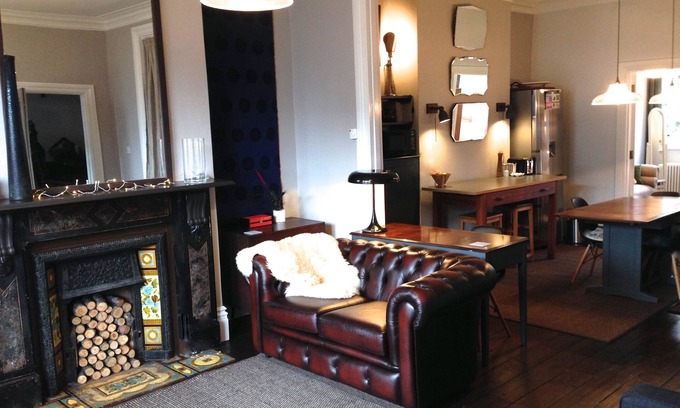 Oxford Apartment | Mod Victoriana - walk to city centre