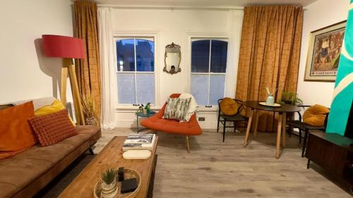 Wolverhampton Apartment | Modern 1 Bed-Theatre, City Stay