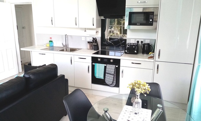 Llanrwst Apartment | Modern 1 Bedroom Apartment