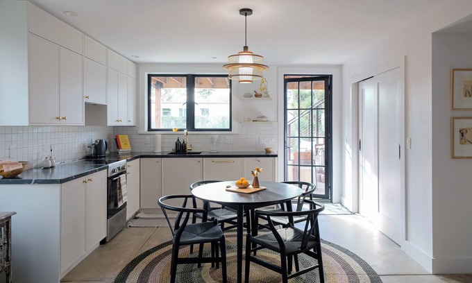 North Berkeley Apartment | Modern 1-bedroom garden apartment in Berkeley Victorian