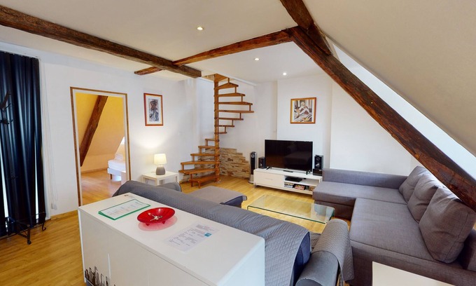 Bagneres-de-Luchon Apartment | Modern 100m² T3 duplex apartment - Allée Etigny