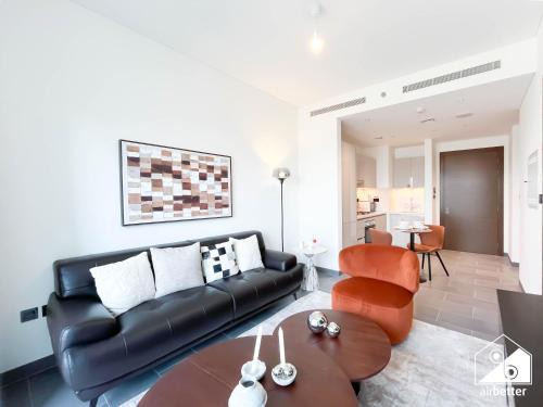 Nad Al Sheba Apartment | Modern 1B Luxury , Scenic City Balcony, Pool & Gym