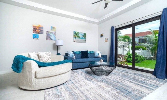 Northwest Point Apartment | Modern 2 Bed Apt w/Pool Near to Diving, Beach, etc