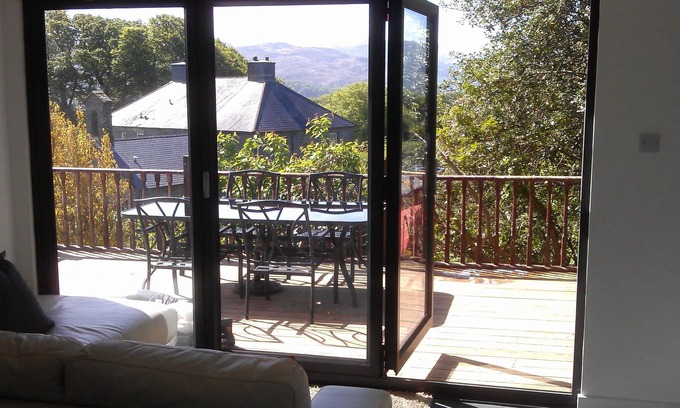 Cwrt Ski Chalet | Modern 2 Bed Chalet near Aberdovey/Aberdyfi in Snowdonia National Park