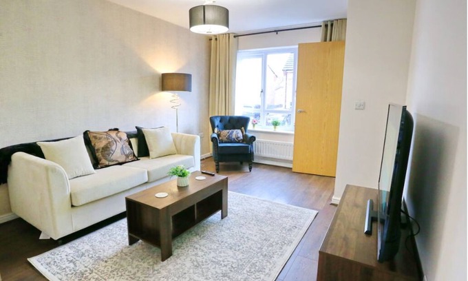 Salford Apartment | Modern 2 bed House Close To City