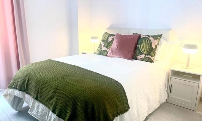 Feria Apartment | Modern 2-bedroom apartment with A/C, Wi-Fi, and equipped kitchen - Seville