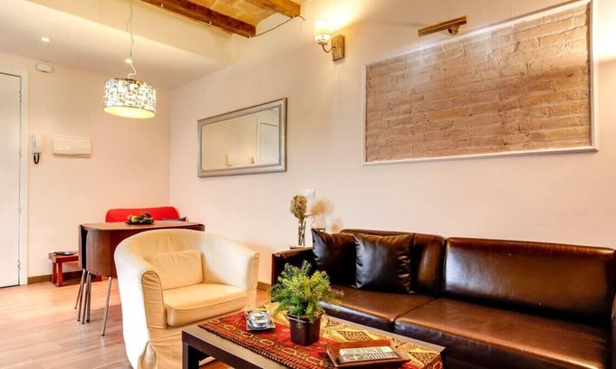 El Poble-sec Apartment | Modern 2 Bedroom Flat in Trendy Poble Sec