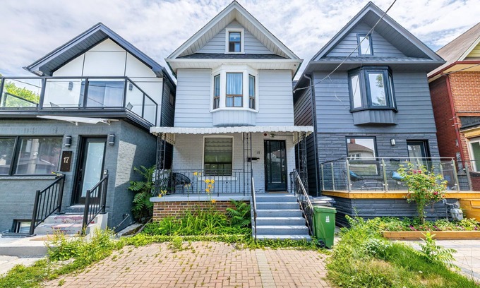 Riverdale House | Modern 2-Bedroom Retreat Steps from Danforth