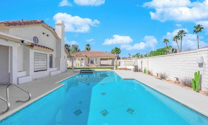 Canyon Gate House | Modern 2-Bedroom w/Pool