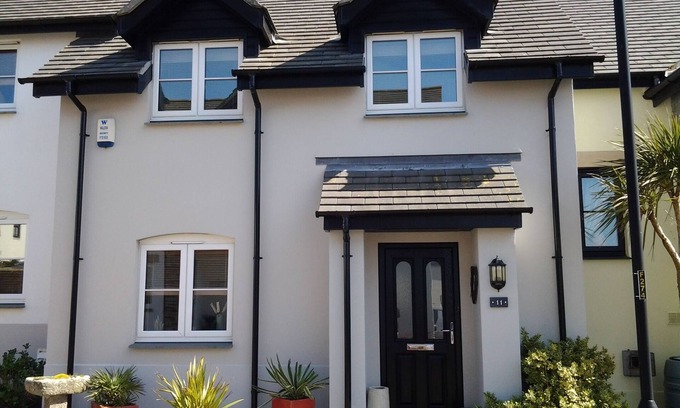Cubert House | Modern 3 bed house in Cubert, near to beaches at Holywell, Polyjoke, Crantock.