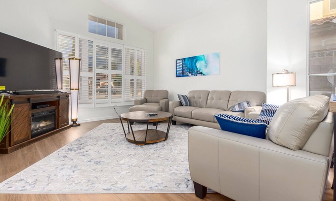 Tatum Ranch House | Modern 3 Bedroom Cave Creek Home with Sparkling Pool