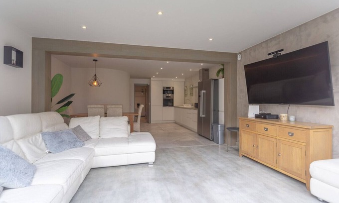Adeje Apartment | Modern 3 Bedroom Duplex Adeje City Center Wifi