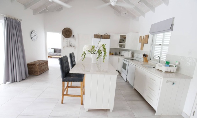 Mullins Villa | Modern 3 bedroom with pool, 5 minute walk to beach