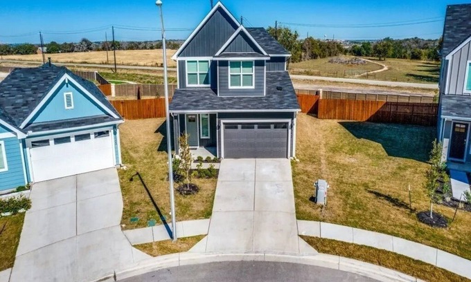 Uhland House | Modern 4BR, 2.5BA Home in Quiet Rural Setting Near Kyle, Lockhart, San Marcos!