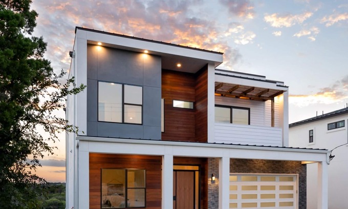 Apache Shores House | Modern 5 bed 5 bath on a private lake
