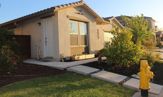 Folsom Apartment | Modern and comfortable unit in Folsom Ranch/Palladio