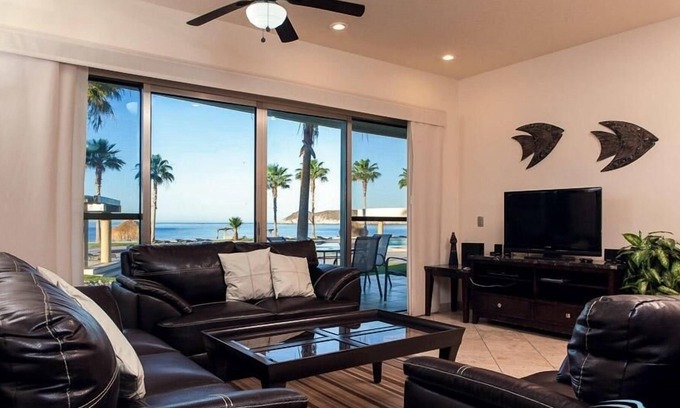 San Carlos House | Modern and fully appointed luxury resort 3 BR Condo - Playa Blanca by RedAwning