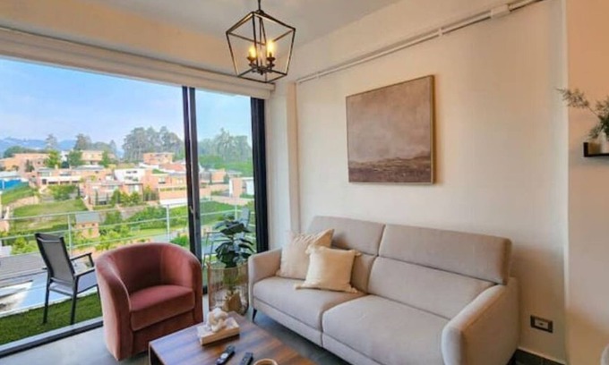 Zona 16 Apartment | Modern and Comfortable Apartment In front of Cayala