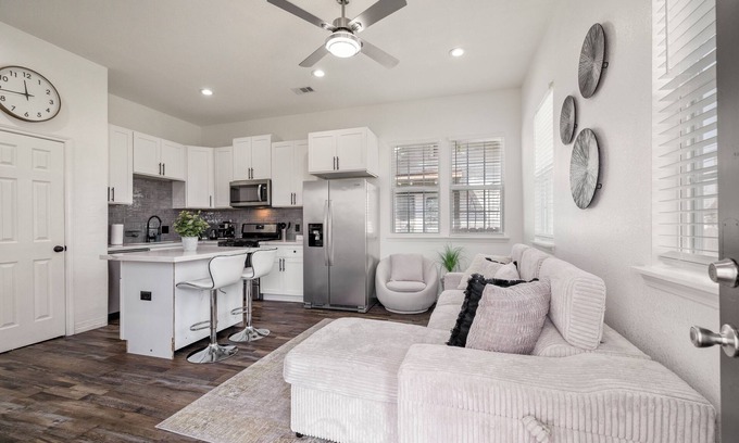 Northside House | Modern and Serene Oasis-Mins from Downtown Houston