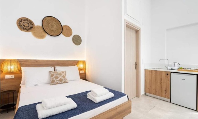 Myrtos Apartment | Modern and spacious studio with balcony
