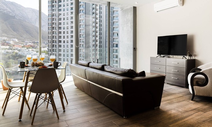 Monterrey Apartment | Modern and spacious, 3 minutes from San Pedro.