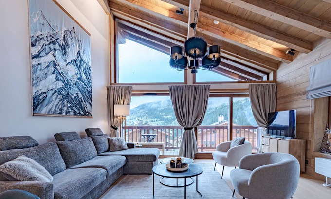 Meribel-Mottaret Apartment | Modern apartment in Méribel with balcony, parking, and WIFI