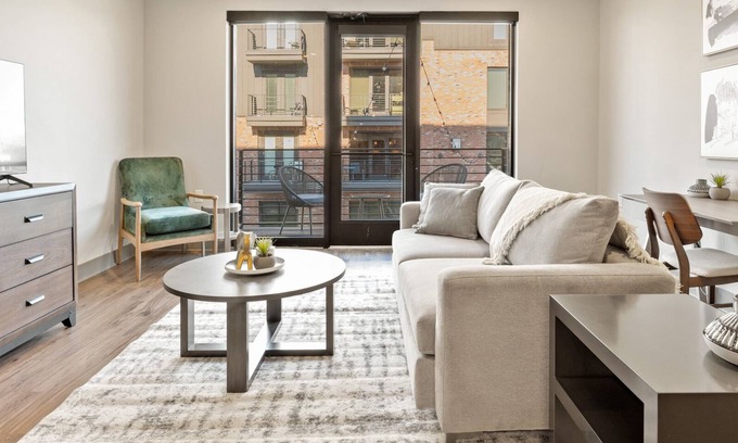 Mount Juliet Apartment | Modern Apartment in Prime Location (ID7314X69)