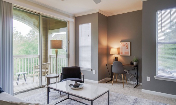 Durham Apartment | Modern Apartment in Prime Location (ID7304)