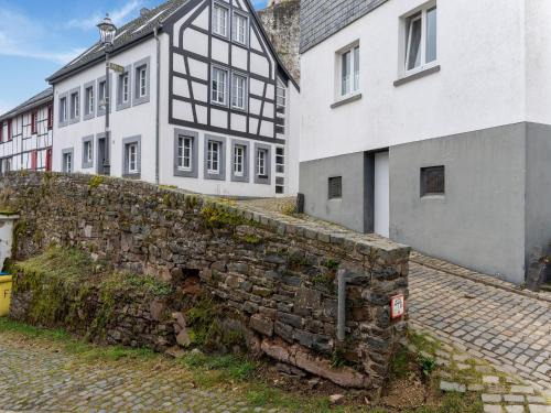 Reifferscheid Apartment | Modern Apartment in Reifferscheid with Garden