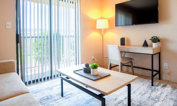 Albuquerque Apartment | Modern Apartment in Prime Location (ID7063X24)
