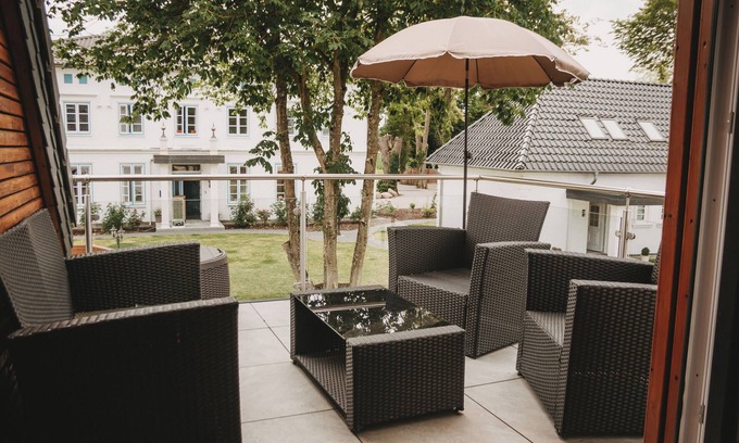 Groemitz Apartment | Modern apartment own roof terrace quietly located in the historic backyard