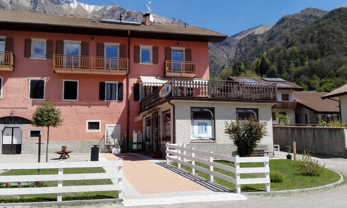 Mezzolago Apartment | MODERN APARTMENT with BALCONY AND LAKE VIEW full confort - Ledro, Mezzolago,