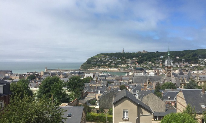 Fecamp Apartment | Modern apartment with panoramic sea view