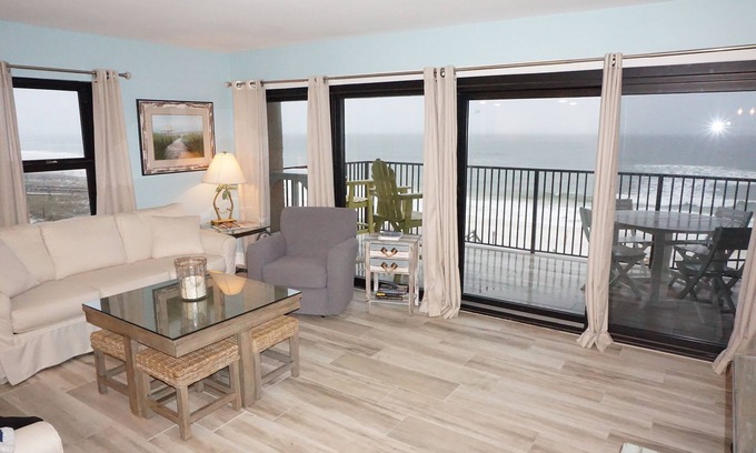 Ono Island Condo | Modern Beachfront Corner balcony , 2 Kings, 60" TV/XBox n4th FL, hear the waves
