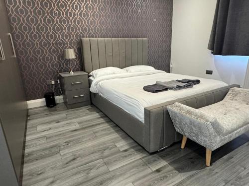 Luton Apartment | Modern Brand New 2 Bed Flat - Entire Apartment