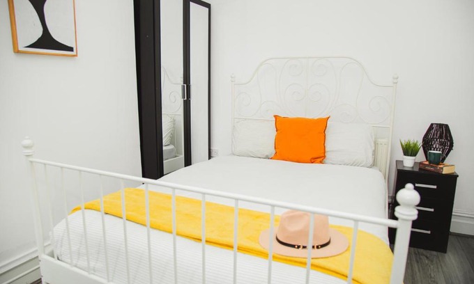 Bootle House | Modern Central Oasis