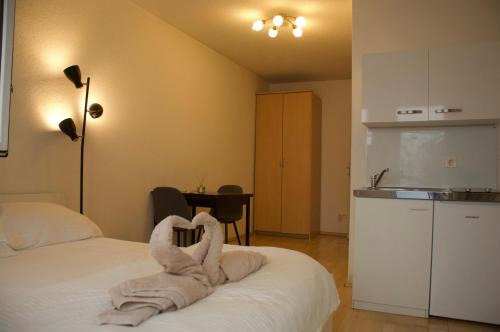 Ottakring Apartment | Modern City Apartment for 2