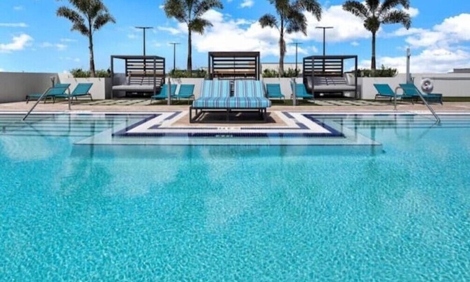 Ludlam Condo | Modern Condo 2BR/2BA Pool Great Location