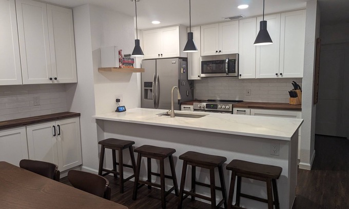 Anderson Mill Condo | Modern condo in NW Austin, minutes from children hospitals, close to the Domain.