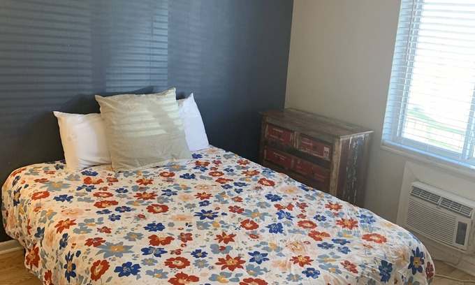 Hillsboro West End Condo | MODERN CONDO in the heart of Hillsboro Village near Vandy