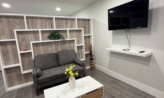 Arlington Apartment | Modern, Cozy and Private Studio