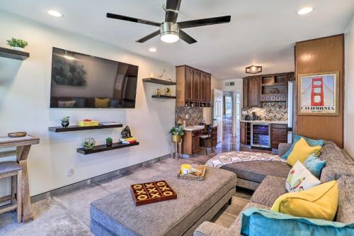 Desert Hot Springs Apartment | Modern Desert Hot Springs Condo with Pool Access!